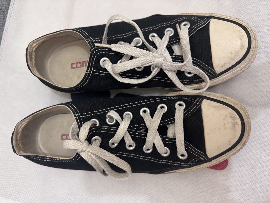 Converse Chuck Taylor All Star Low Top Hearts (Category: Sneakers) located in Taytay. Submitted by kylalm (Listing ID 1444869574, Image 1). Description: Size 8w 24.5 cm.