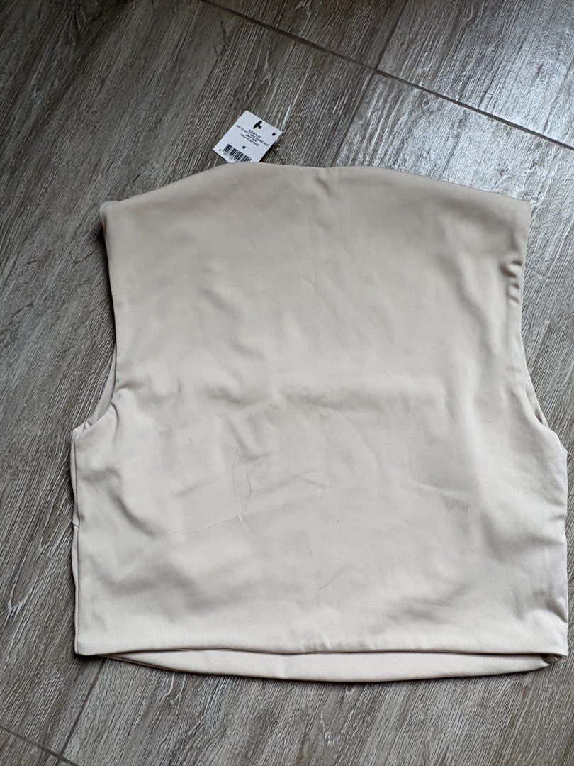 Cotton On Beige Sleeveless Square Neck Top BNWT (Category: Sleeveless) located in Antipolo. Submitted by athsix (Listing ID 1444899512, Image 2). Description: - never used - super cute - size M on tag.