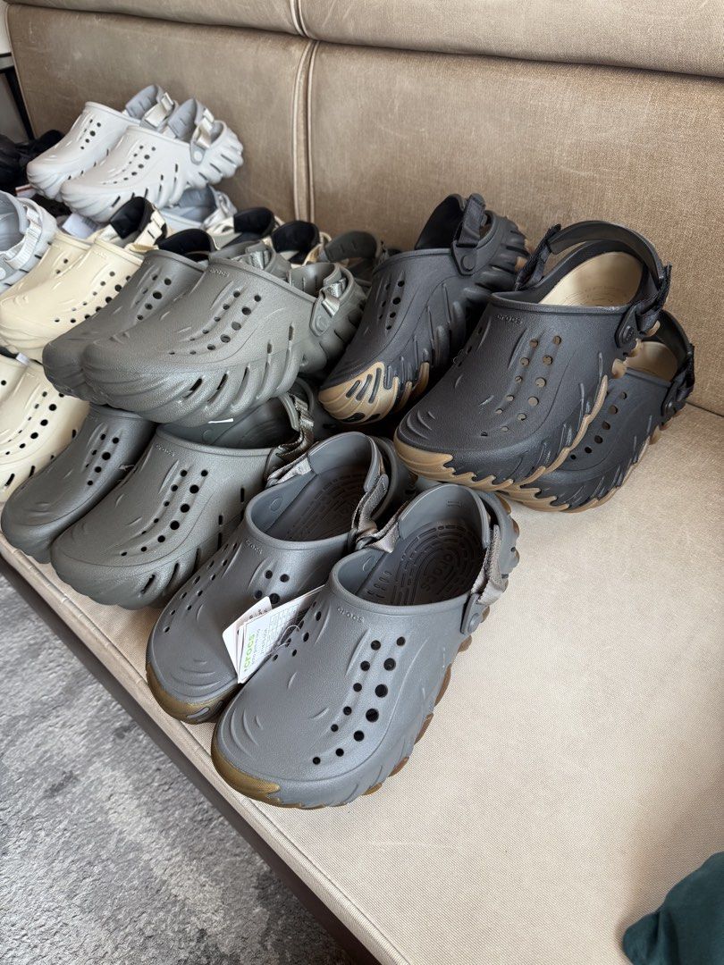 Crocs Echo Clog (Category: Slippers & Slides) located in Caloocan City. Submitted by gotemsneaksph (Listing ID 1444910705, Image 3). Description: Brand new Legit With eco bag Normal - 2400 Gum ro - 2700 Black 7 9 10 Atmos 8 9(3) 10 Dusty 8(2) 9(3) Gum Black 7 8(2) 9 Gum Grey 7 8 9 Gum Green 8.