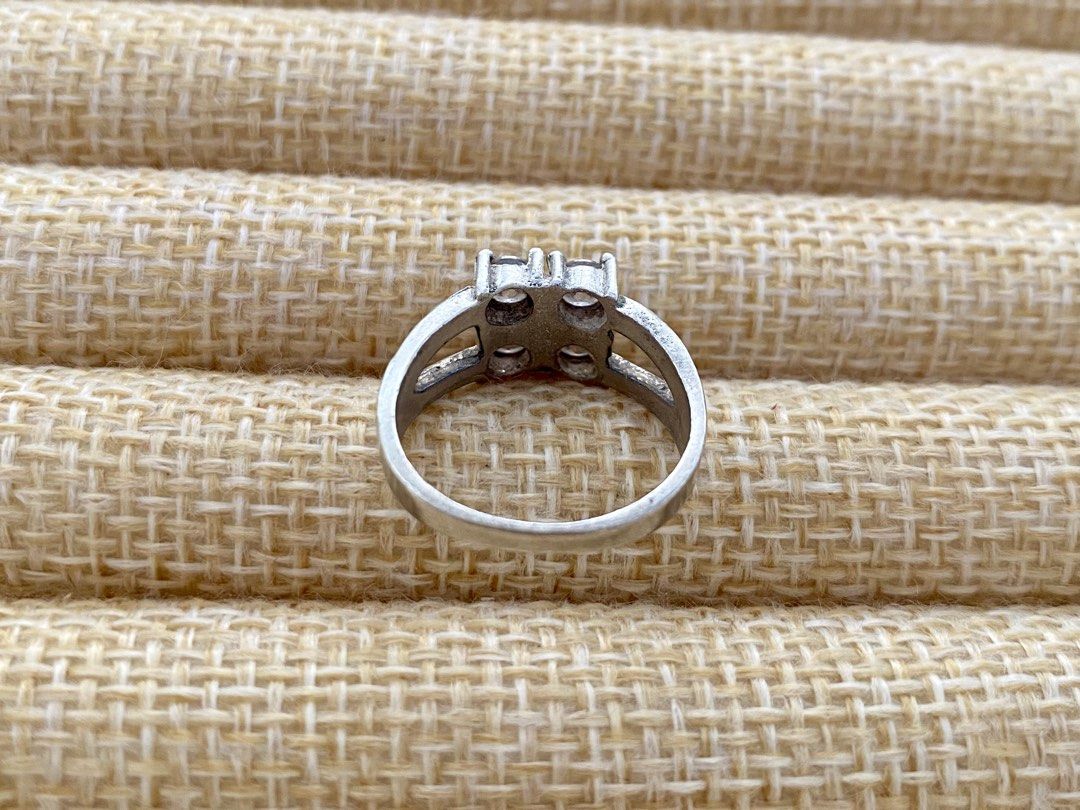 Cubic Zirconia Stones Square Cluster Ring | S925 (Category: Rings) located in Solano. Submitted by silvershineph (Listing ID 1444910741, Image 3). Description: Vintage sterling silver ring features four clear cubic zirconia stones arranged in a square cluster Ring. Size: 6.5 Weight: 3.3g.