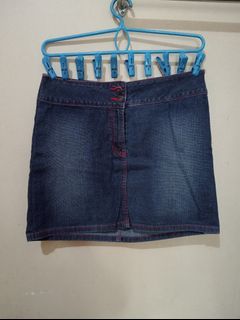 (Category: ) located in . Submitted by YSL80022 (Listing ID 1444877787, Image 1). Description: .