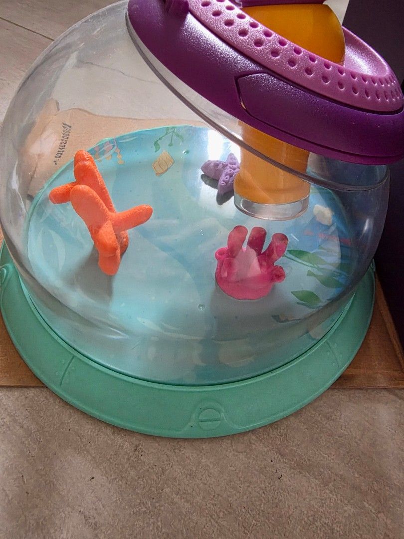 Elton Insect & Fish Viewer Science Can Educational Toy (Category: Educational & Learning Toys) located in Quezon City. Submitted by jessica_lim_n (Listing ID 1444934460, Image 2). Description: ✔️ Very good condition, complete set. ❗️Needs cleaning 📍Quezon City 📦 Shipping by buyer 💲 GCash.
