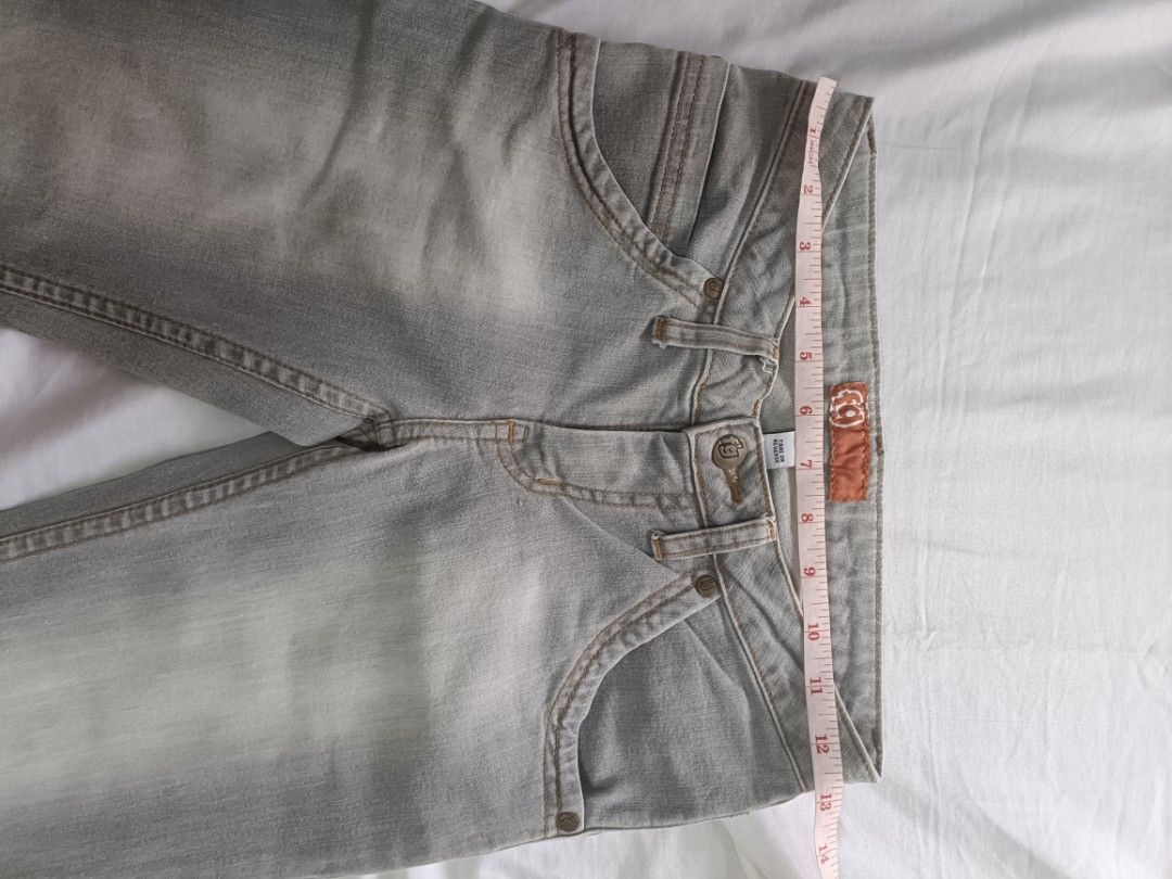 FG Jeans Grey Capris Size 25 with Button Detail (Category: Jeans) located in Quezon City. Submitted by qcard13 (Listing ID 1444875732, Image 2). Description: - Brand: FG - Style: Capri Jeans - Color: Light Grey Wash - Size: 25 for teens/petite girls - Features: Button details at hem - Occasion: Great for casual wear.
