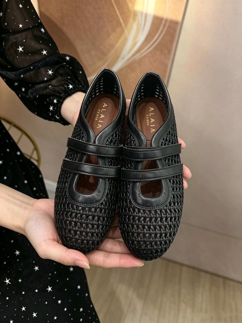 Flats (Category: Flats & Sandals) located in Manila. Submitted by sam_nic (Listing ID 1444987677, Image 3). Description: NEW ARRIVAL Available Size 35-4O Replic@ Qu@lity With Box INBOX US TO ORDER Disclaimer: All photos shown are for inspiration only, actual photo may vary due to limitation of photography or photo enhancement. Bestseller/Limited stock!!  Shipping fee c/o buyer  No rush shipment  NO PAYMENT, NO ORDERS  No cancellation of confi