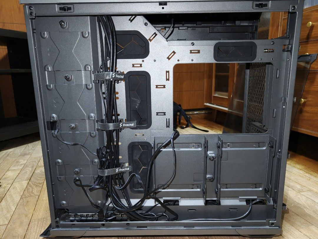 Fractal Design Torrent Dark Grey Tinted TG487909614746357763