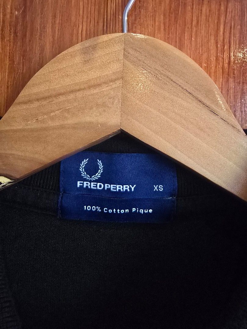 FRED PERRY (Category: Activewear) located in Baguio. Submitted by thrifty_tienda01 (Listing ID 1444906703, Image 3). Description: FREDPERRY EXCELLEBT CONDITION NO ISSUE 10/10 COLOR RATE XS ON TAG LENGTH: 25 WIDTH:17 980PHP+SHIPPING FEE VIA J&T ONLY.