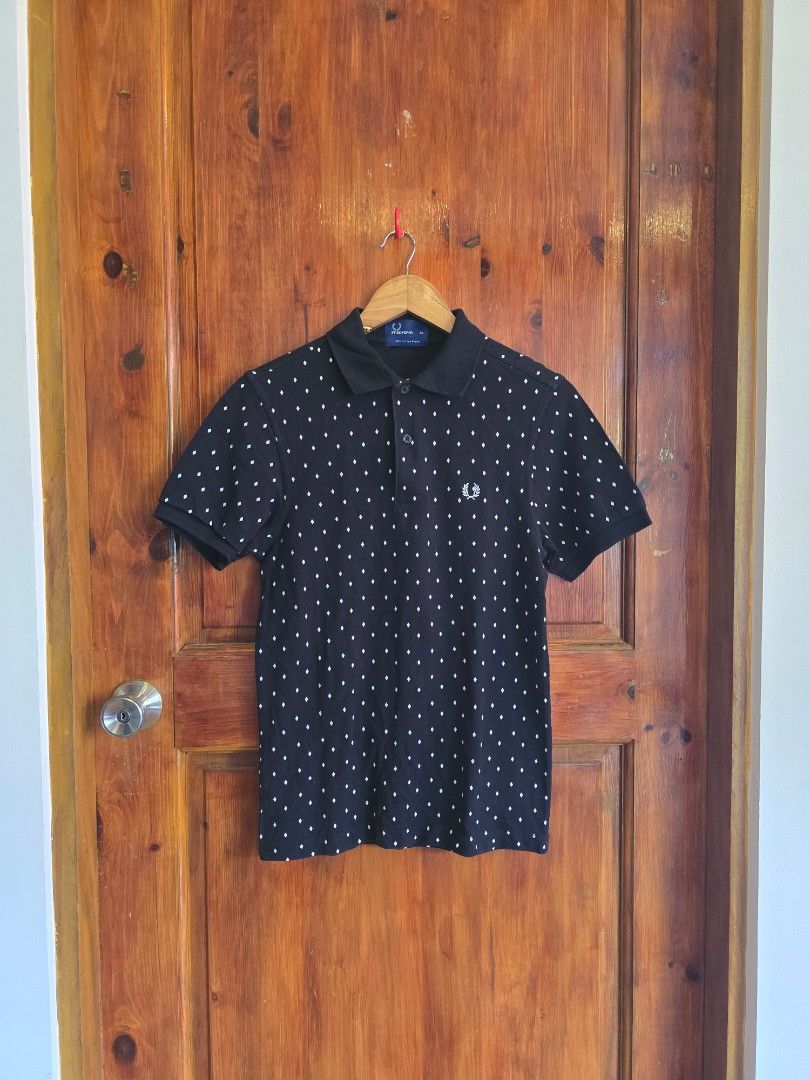 FRED PERRY (Category: Activewear) located in Baguio. Submitted by thrifty_tienda01 (Listing ID 1444906703, Image 2). Description: FREDPERRY EXCELLEBT CONDITION NO ISSUE 10/10 COLOR RATE XS ON TAG LENGTH: 25 WIDTH:17 980PHP+SHIPPING FEE VIA J&T ONLY.
