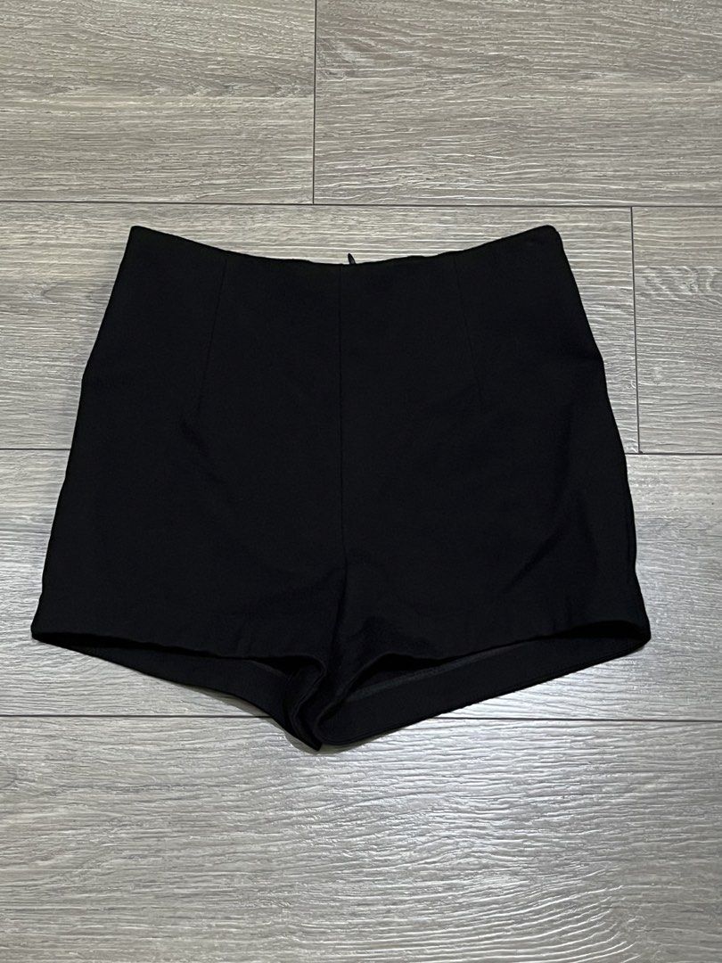 [FREE] Black High-Waisted Shorts (Category: Shorts) located in Mandaluyong City. Submitted by namislounge (Listing ID 1445015996, Image 1). Description: FREE for any purchase above 300 or if buying 2 or more items - Chic black high-waist shorts - Comfortable polyester-spandex blend - Secure back zipper closure - Size L (best fits size 27) - Ideal for everyday wear.