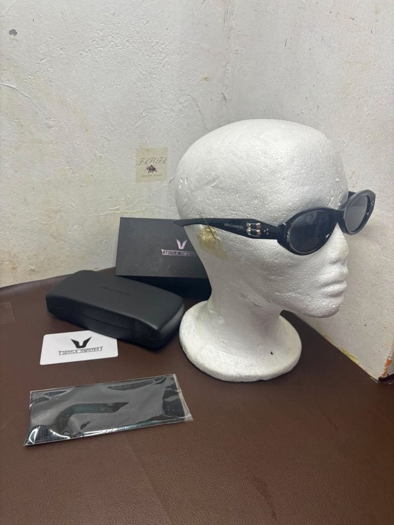 GENTLE MONSTER Vamp 01 w/ complete inclusions (Category: Vision Care) located in Bacoor. Submitted by fafofa (Listing ID 1444956900, Image 3). Description: GENTLE MONSTER Vamp 01 w/ complete inclusions Box, Case, card, and lens cloth Curved Oval Sunglasses in Black Acetate 2025 Collection Black Acetate Frame Black Lenses Oval Shape Lenses Block 99.9% of UV Rays Manufacturer & Importer: IICOMBINED CO., LTD. Country of Manufacturer: China.