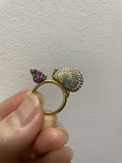 (Category: ) located in . Submitted by unicornearrings (Listing ID 1444896117, Image 1). Description: .
