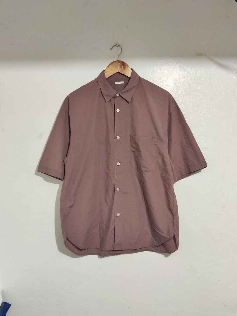 GU button shirt (Category: Tshirts & Polo Shirts ) located in Baguio. Submitted by damit_pang_tao (Listing ID 1444922902, Image 1). Description: small on tag, boxy fit S-L pwede.