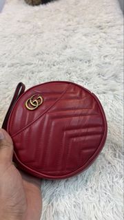 (Category: ) located in . Submitted by shoppersluxe2394 (Listing ID 1444876974, Image 1). Description: .