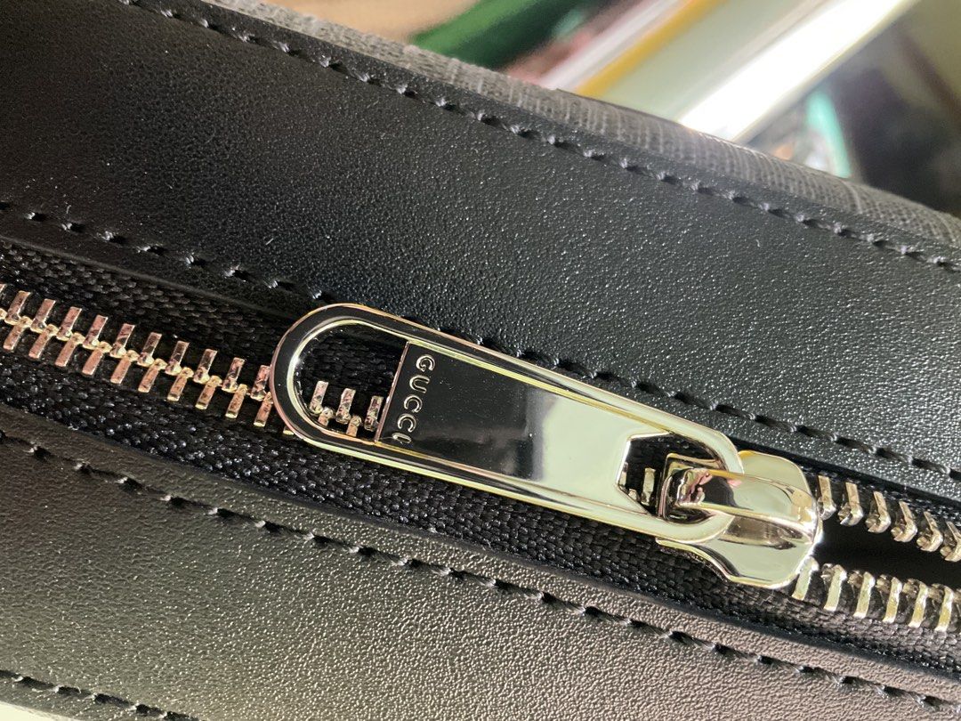 gucci supreme messenger bag (Category: Luxury Bags & Wallets) located in Cabuyao City. Submitted by gerlieluxurycloset2024 (Listing ID 1444874696, Image 2). Description: comes with dustbag and paperworks thick canvas strap, no issue. can fit pro max model phones can be negotiated just pm me for more info!.