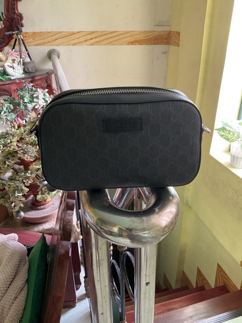 gucci supreme messenger bag (Category: Luxury Bags & Wallets) located in Cabuyao City. Submitted by gerlieluxurycloset2024 (Listing ID 1444874696, Image 1). Description: comes with dustbag and paperworks thick canvas strap, no issue. can fit pro max model phones can be negotiated just pm me for more info!.