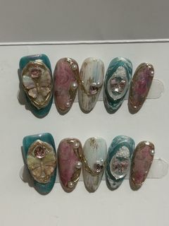 (Category: ) located in . Submitted by elleemmnnop (Listing ID 1445024726, Image 1). Description: .