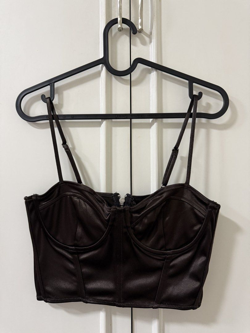 H&M Divided Brown Satin Corset Top (Category: Sleeveless) located in Manila. Submitted by arysellstuff (Listing ID 1445007760, Image 1). Description: - Black satin corset top - Brand: H&M Divided - Features adjustable straps - Zip-up back closure - Perfect for dressing up or down (pair with jeans or skirt) - best fit small to medium .