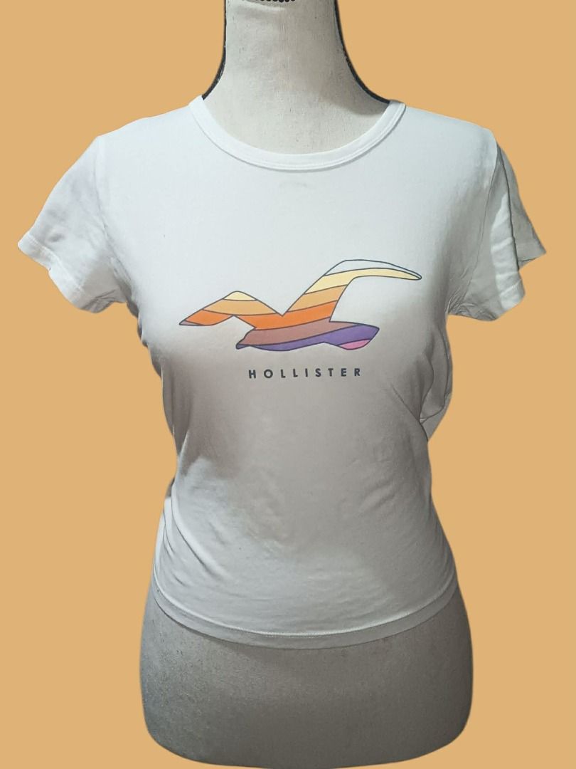 HOLLISTER WHITE SHIRT (Category: Looking For) located in Makati City. Submitted by egsdhadghas (Listing ID 1445042475, Image 1). Description: IN EXCELLENT CONDITION. SIZE XSMALL TO SMALL.
