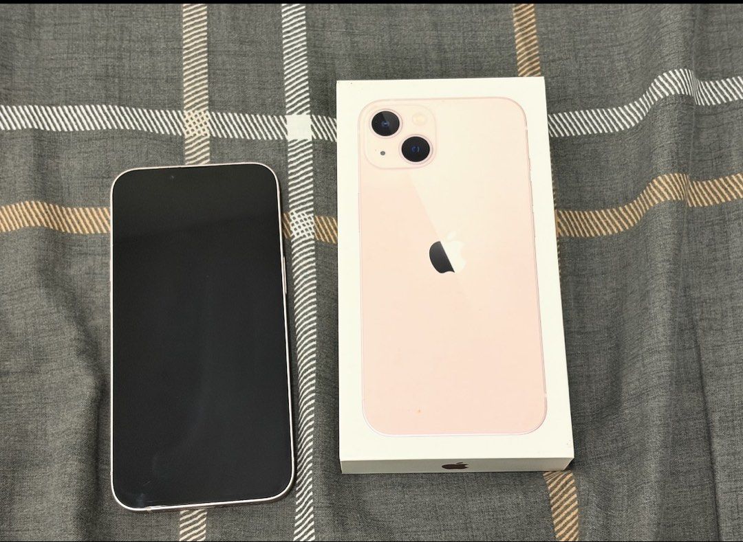Ip 13 (Category: iPhone 13 Series) located in Jenjarom. Submitted by jacky_123 (Listing ID 1444937509, Image 1). Description: Used less than 1 year .