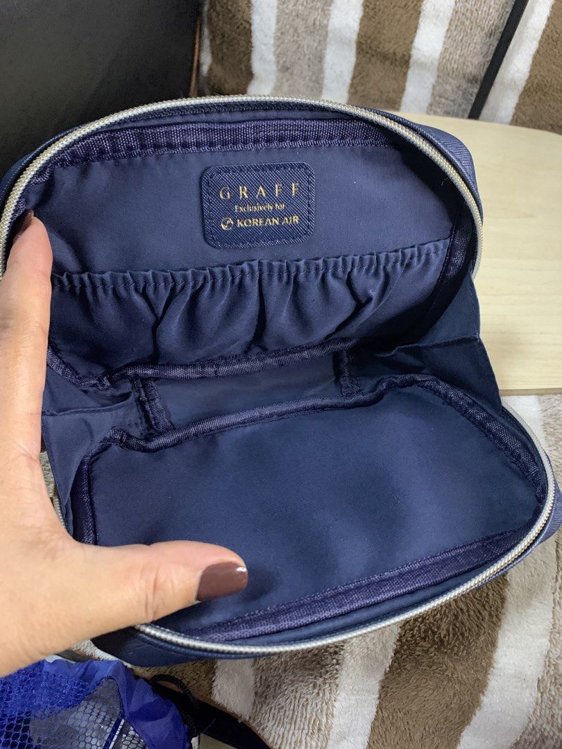 Japan organizer toiletry/make up pouch (Category: Purses & Pouches) located in Cabanatuan. Submitted by mjluxxejapan (Listing ID 1444981905, Image 3). Description: Fixed price good as new mkapal mganda material sapiano leather .approx 7.5” x5.5” meas .