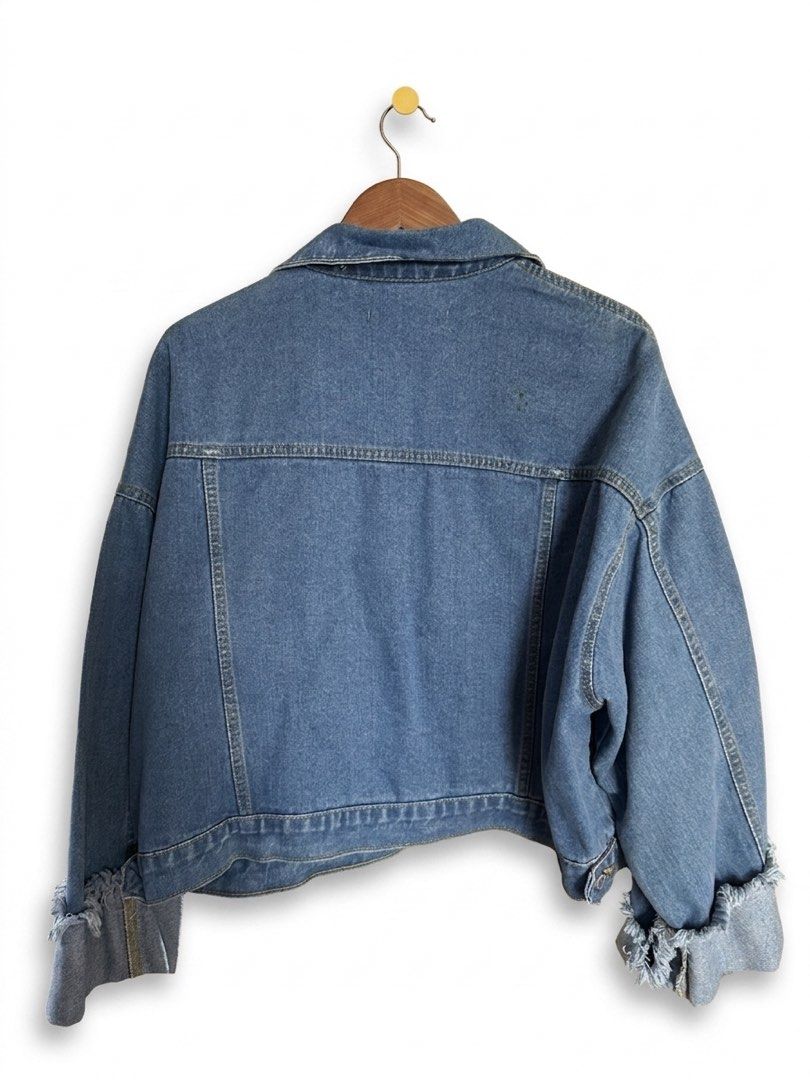 Katsa Ph. Oversized Denim Jacket with Fringed Cuffs (Category: Coats, Jackets and Outerwear) located in Manila. Submitted by martin827 (Listing ID 1444906689, Image 3). Description: Size: International Large (EUR L / USA L / MEX 30) Fit: Relaxed, cropped-boxier style designed to sit comfortably at the hips..