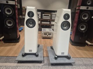 (Category: ) located in . Submitted by jensonaudio (Listing ID 1444919596, Image 1). Description: .