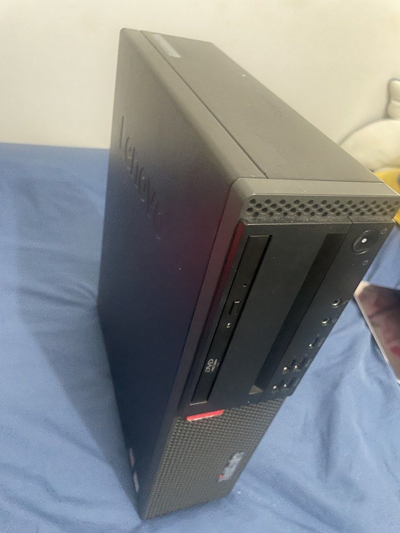 Lenovo ThinkCentre M720s Desktop PC487443884682792961