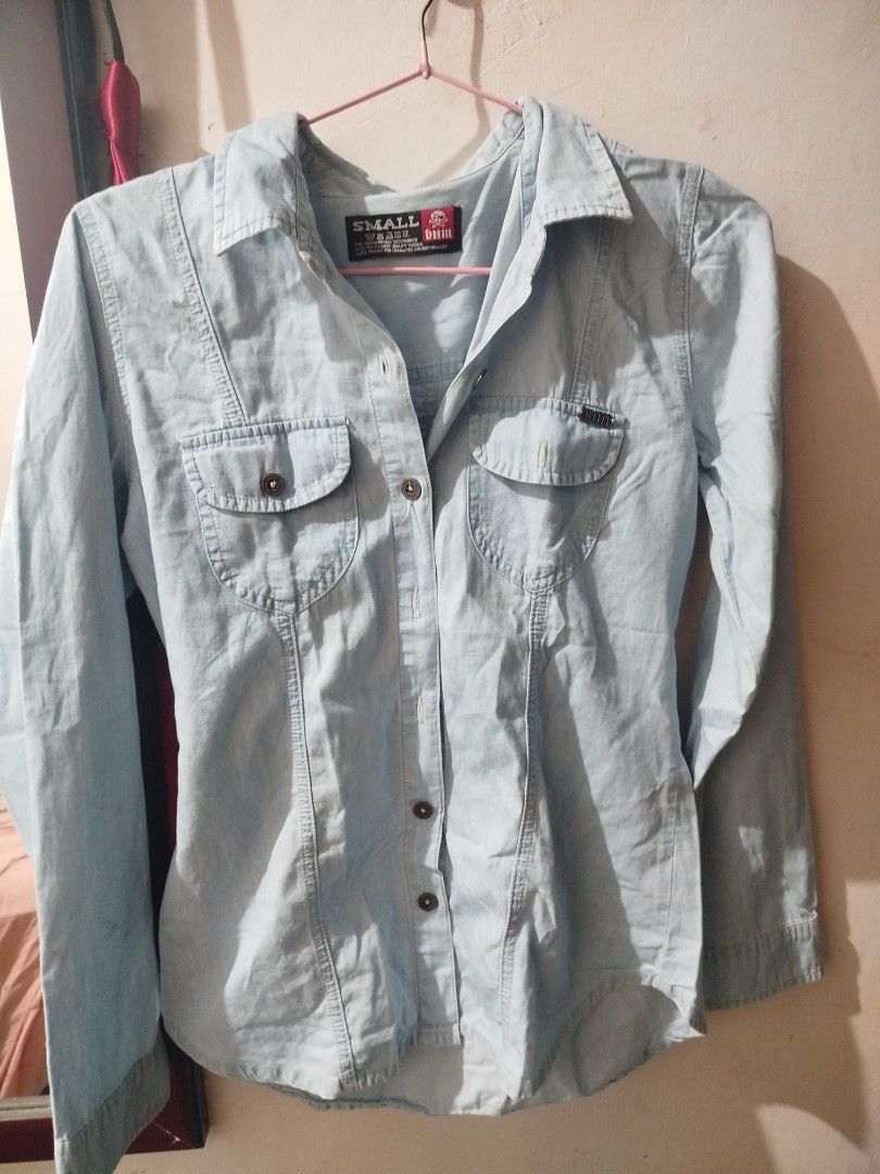 Bum Light Blue Denim Long Sleeve Shirt (Category: Tshirts & Polo Shirts ) located in Caloocan City. Submitted by sunrizel (Listing ID 1444971939, Image 1). Description: - Light blue denim shirt - Long sleeves with button cuffs - Two chest pockets with button closures - Button-up front - Tag size: Small - Ideal for casual wear or layering - Missing two buttons, hence the price reduction 📦 ships from North Caloocan 🧾 Maya or bank transfer (Gotyme