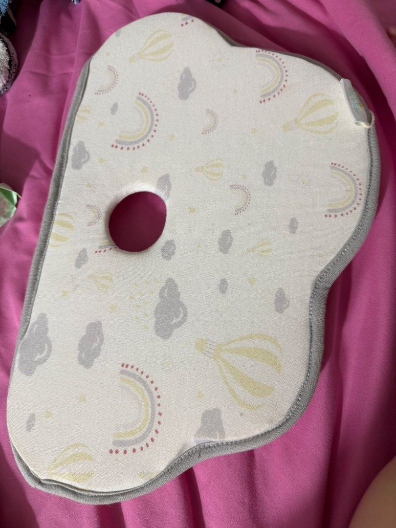 Lily and Tucker Memory Pillow. Anti flat head (Category: Changing Tables & Stations) located in Quezon City. Submitted by lrnzoo (Listing ID 1444974723, Image 2). Description: .