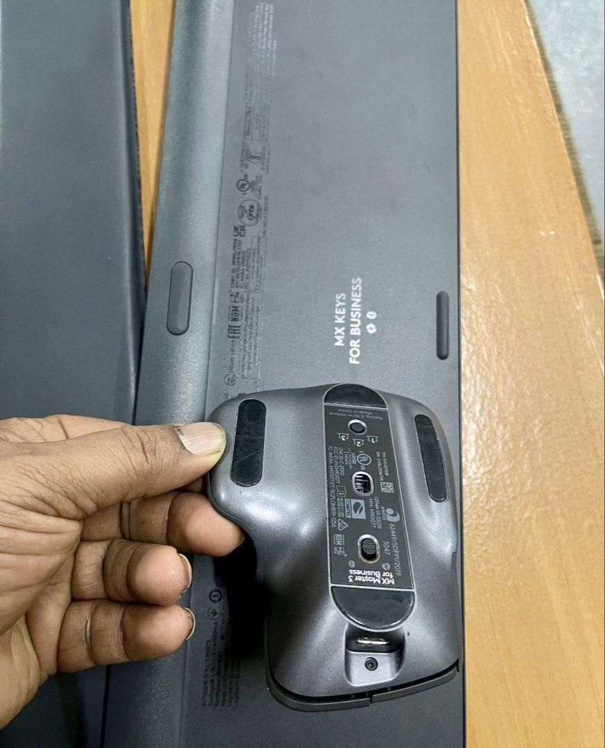 Logitech keyboard487685645015470082