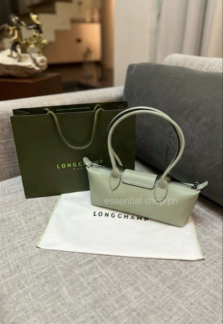 Longchamp Le Pliage Xtra Shoulder Bag Tundra (Category: Shoulder Bags) located in Manila. Submitted by essential.shop.ph (Listing ID 1444899091, Image 3). Description: FOR PRE-ORDER. 1-2weeks ETA ACTUAL PICTURES POSTED Authentic Longchamp Le Pliage Xtra M Shoulder Bag Tundra Reference: 10370987555 Dimensions: 10.2 in (L - measured at the base of the bag) x 4.3 in (H) x 3.3 in (W) Material: Cowhide leather Metallic Hardware: Dark silver color Incl