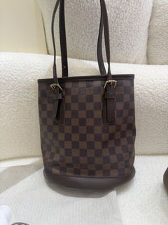 （分類：）位於 。 由 glllocc 提交（商品編號 1444921003，圖片 1）。簡介： 。