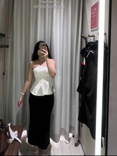 (Category: ) located in . Submitted by _petitewardrobe (Listing ID 1444915925, Image 1). Description: .