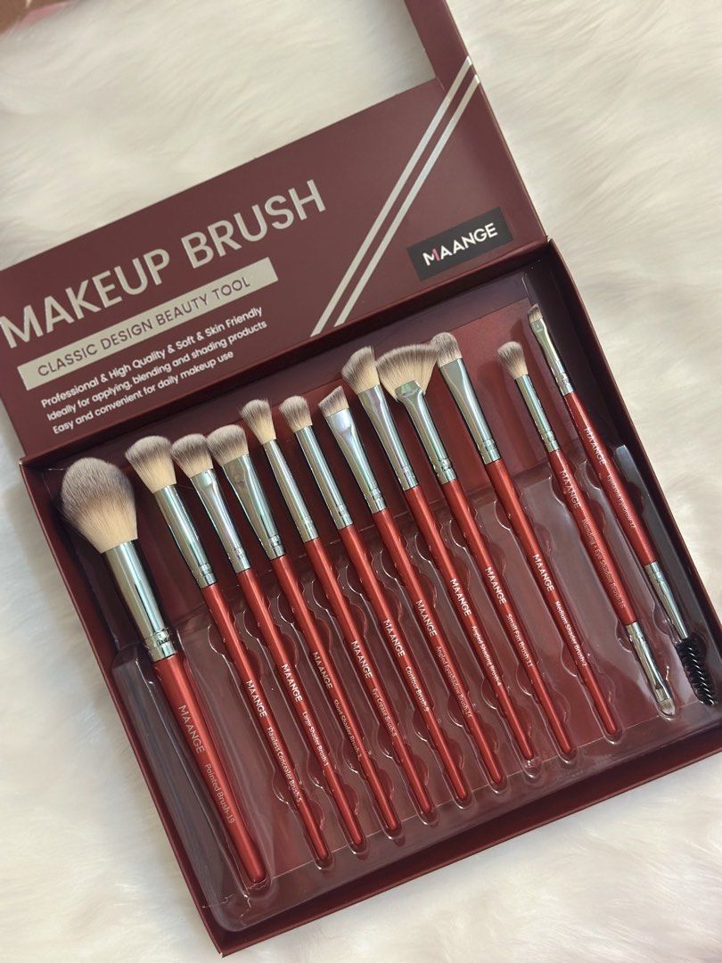 MAANGE 12 Piece Makeup Brush Set with Sponges (Category: Makeup) located in San Fernando. Submitted by _sxya (Listing ID 1445018571, Image 1). Description: - 12 piece MAANGE makeup brush set - Classic beauty tool design with red handles - Professional and high-quality - Soft, skin-friendly bristles - Ideal for applying, blending, and shading makeup - Easy to use for daily makeup routines ₱300 if make up brush only ₱320 with sponge & puff set 📌el