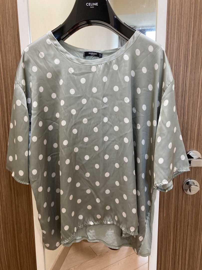 Mango top （分類：T-shirt）位於 Hong Kong。 由 lovelittlec 提交（商品編號 1444942821，圖片 1）。簡介： 。