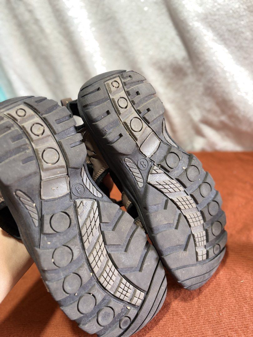 DENALI Hiking Sandals (Category: Shoe inserts & accessories) located in Pili. Submitted by readysetthrift (Listing ID 1445017940, Image 3). Description: .