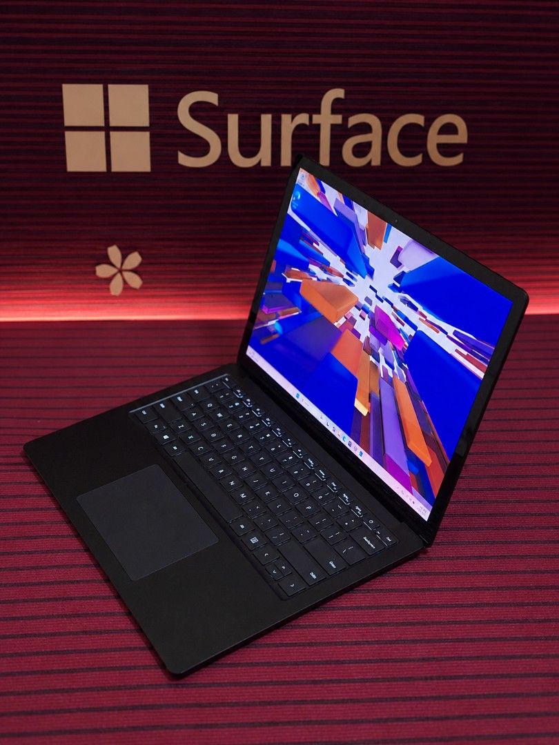 Microsoft Surface Laptop 4 - Intel Core i7 - 16GB RAM487900696764764161