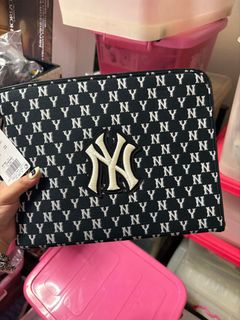 (Category: ) located in . Submitted by gwsyyyyy (Listing ID 1444942072, Image 1). Description: .