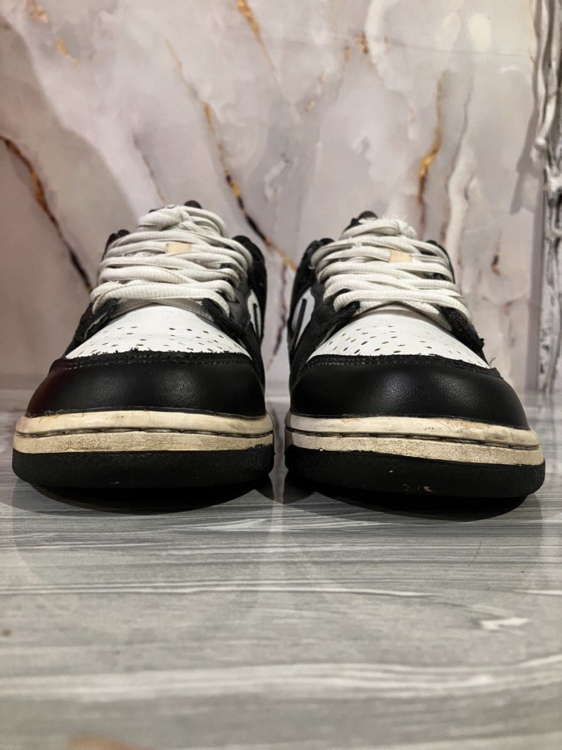 NIKE DUNK LOW PANDA SNEAKERS SIZE 6.5 MEN (Category: Sneakers) located in General Mariano Alvarez. Submitted by adonid (Listing ID 1444875989, Image 3). Description: NIKE DUNK LOW PANDA SNEAKERS ORIGINAL NIKE DUNK LOW PANDA SNEAKERS GOOD CONDITION NORMAL SIGN OF USAGE ONLY SIZE 6.5 MEN.