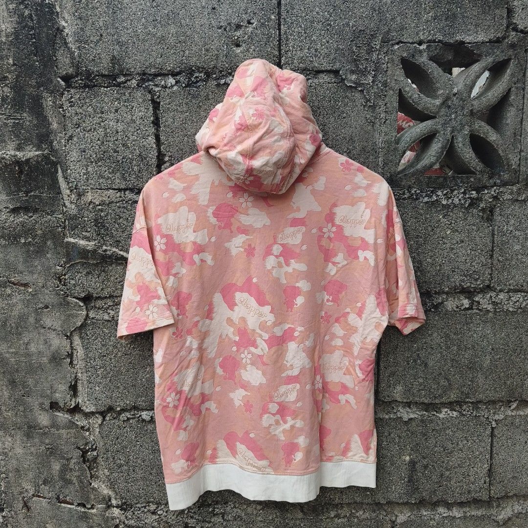 ONEPIECE HOODIE TSHIRT (WOMENS) (Category: Others Tops) located in Dagupan City. Submitted by kaizer0513 (Listing ID 1444953257, Image 2). Description: ONE PIECE TSHIRT HOODIE (WOMENS) SIZE LARGE DIMENSION 20WIDTH/ 25 LENGTH NO ISSUE 300 + SHIPPED.