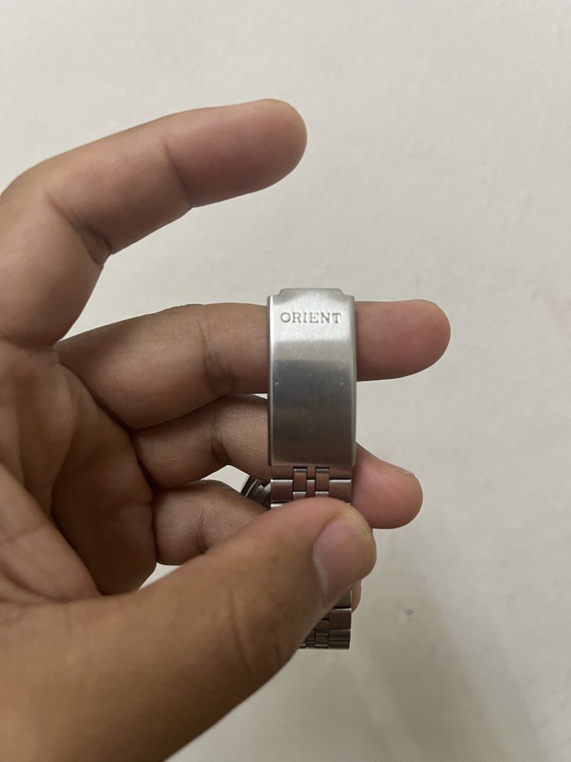 Orient Automatic (Category: Watches) located in Melaka Tengah. Submitted by storlapanbelas (Listing ID 1444971089, Image 3). Description: 1.Orient Crystal 3 star Automatic - Jam tak hidup , kena servis . Crown function dengan baik . Push day pun berfungsi dengan baik . 2.Citizen 71-0733 (Spareparts) Jualan seadanya . .