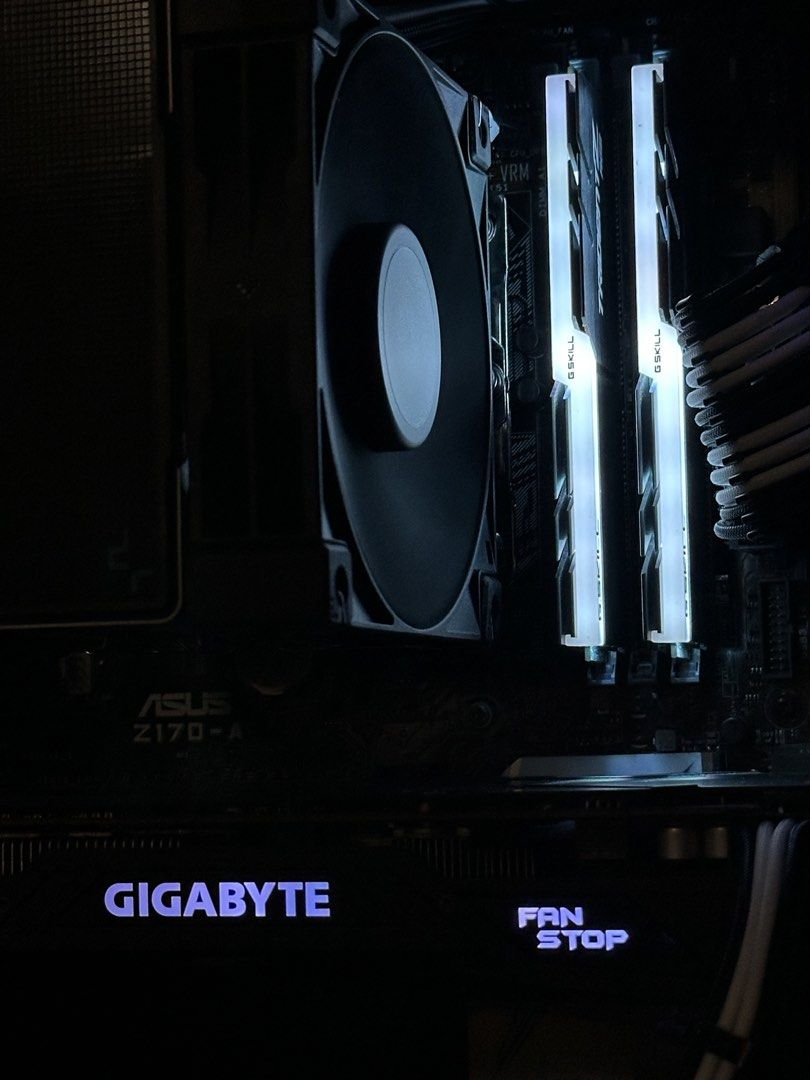 Pc unit (Category: Computer Parts) located in Quezon City. Submitted by lgae_23 (Listing ID 1445035393, Image 1). Description: Selling my own-built pc - i7 6700k - Deepcool AK400* - MOBO Asus Z170-a - 2x8 DDR4 4266Mhz G.Skill Trident Z* - PSU DarkFlash GS750M (C-Tier) * - Wifi Card Tp-link AX1800 * w/ box Cooler Master Extension Cables * ThermalRight C12C-S Case Fan RGB * MMA RGB hub * Inplay Meteor 06 Case no issues Storage: - Ramsta SSD S800128