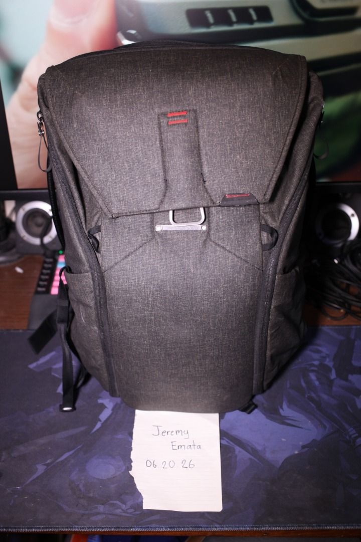 Peak Design Everyday Backpack 30L Charcoal (Category: Camera Bags & Carriers) located in Cainta. Submitted by technicallyrushing (Listing ID 1444925037, Image 1). Description: - Peak Design Everyday Backpack 30L in Charcoal - Ideal for camera gear or daily essentials - Multiple compartments for excellent organization - Made with durable materials - Minor marks inside the main compartment - All zippers function smoothly - Ready for its next advent
