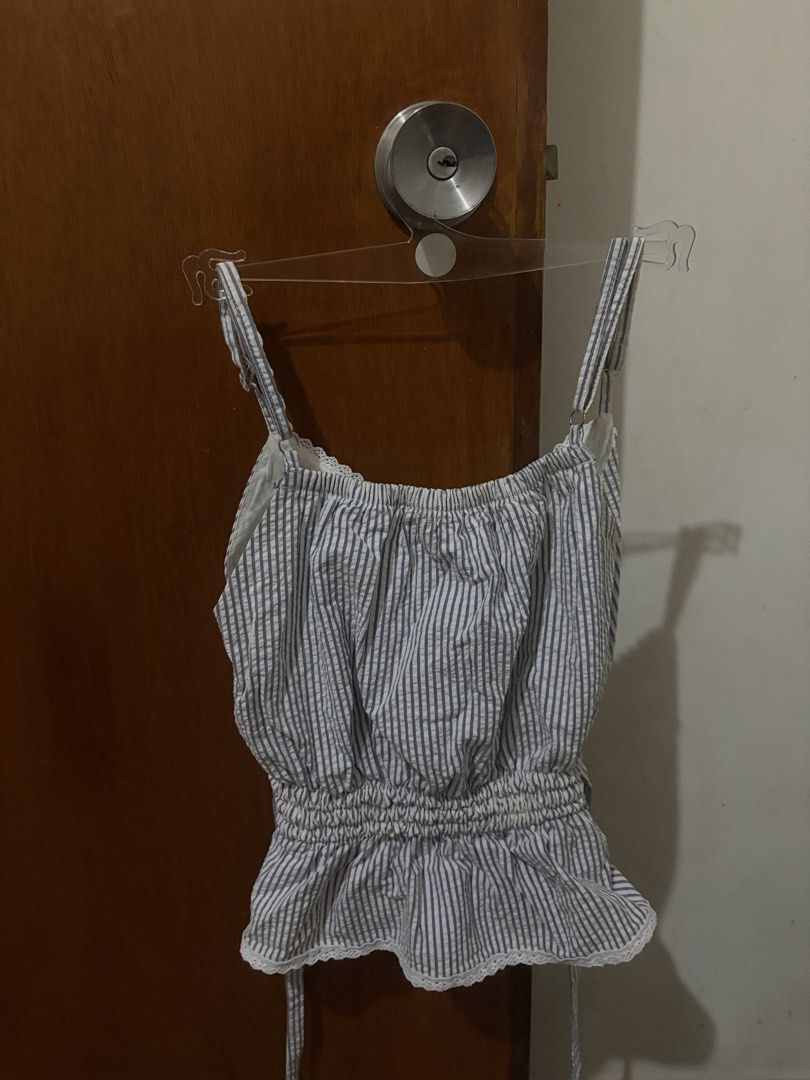 Phia the Label Blue Picnic Top (two way) (Category: Sleeveless) located in Muntinlupa City. Submitted by buuttercup (Listing ID 1444963586, Image 3). Description: RFS: too small for me (NO WHEN WORN); tried on only. Still with Phia card (minimal flaws on the card) Size S (tho I believe it runs a bit small), bought for around 1.1-1.3k at a pop-up. This is already washed and cleaned. For petite girlies.