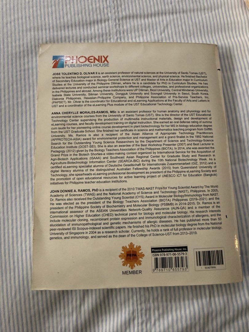 Phoenix Publishing Exploring Life Through Science Series Senior High (Category: Textbooks) located in Manila. Submitted by olxph_785558338 (Listing ID 1444893929, Image 2). Description: - Phoenix Publishing House textbook - For Senior High School - Subject: Earth and Life Science - Edition: Second Edition - Moderate writing.