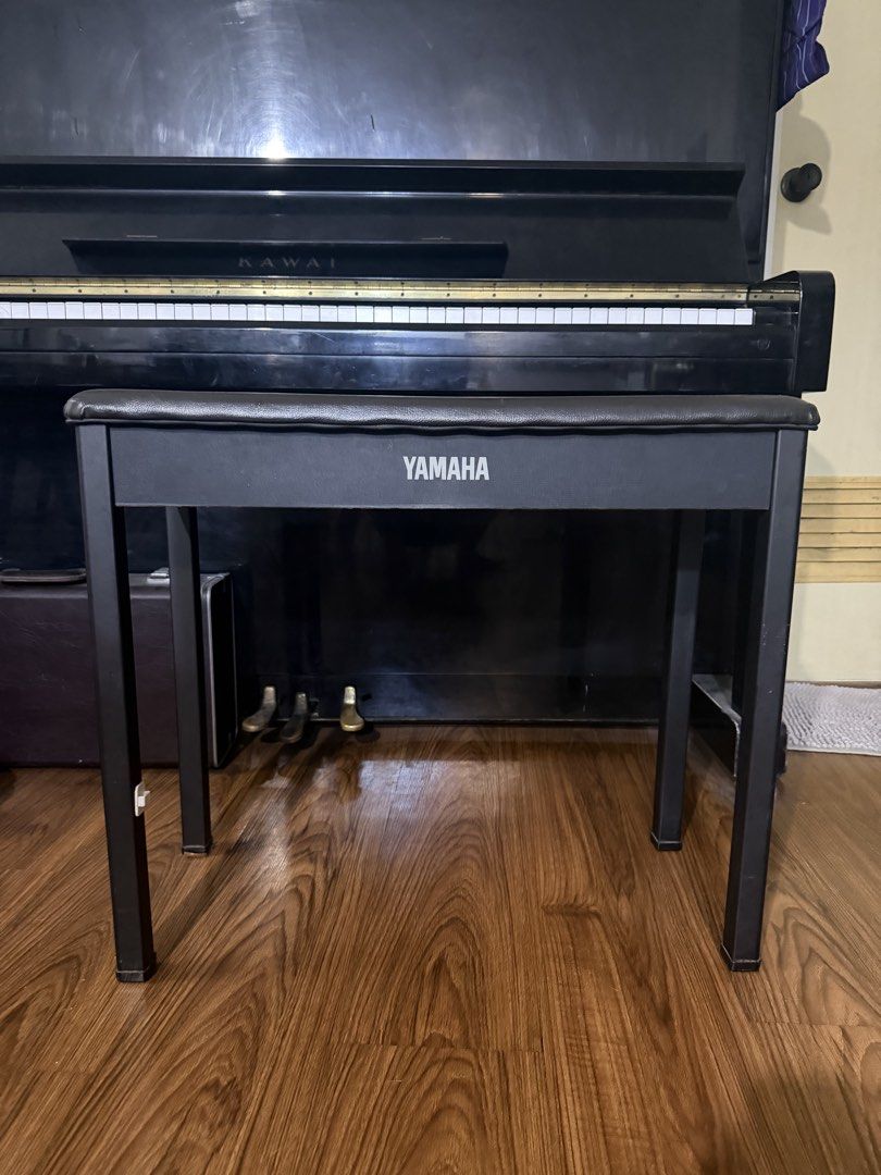 Piano Bench Yamaha Stool (Category: Musical Instruments) located in Pasig City. Submitted by happyfindsmnl (Listing ID 1444987402, Image 1). Description: .