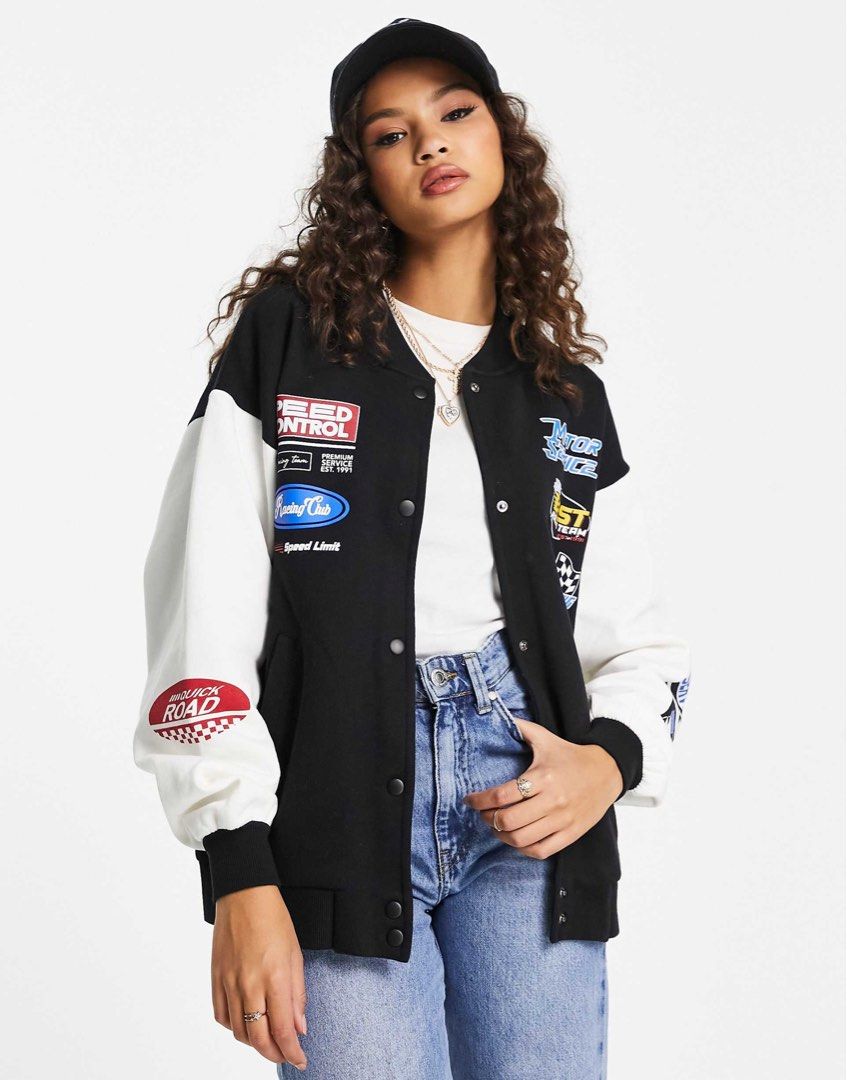 Pull & Bear Jacket (Category: Coats, Jackets and Outerwear) located in Singapore. Submitted by melonneet (Listing ID 1444883764, Image 1). Description: Free mailing provided Length 58.5cm Shoulder 46cm.