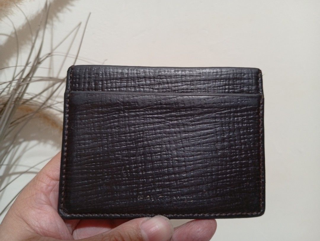 RABEANCO™️ CARD WALLET (Category: Luxury Bags & Wallets) located in Baguio. Submitted by Zagada (Listing ID 1444882511, Image 1). Description: RABEANCO™️ CARD WALLET Dark Brown 4 Slots Size 3" x 4" Preloved in good condition Gold brand print almost erased Has signs of use but sturdy soft Kept in a smoke free environment Location- Baguio City 🫶💕🤗.