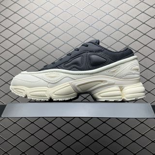 (Category: ) located in . Submitted by lovely_shoes (Listing ID 1444888029, Image 1). Description: .
