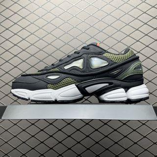 (Category: ) located in . Submitted by lovely_shoes (Listing ID 1444886450, Image 1). Description: .
