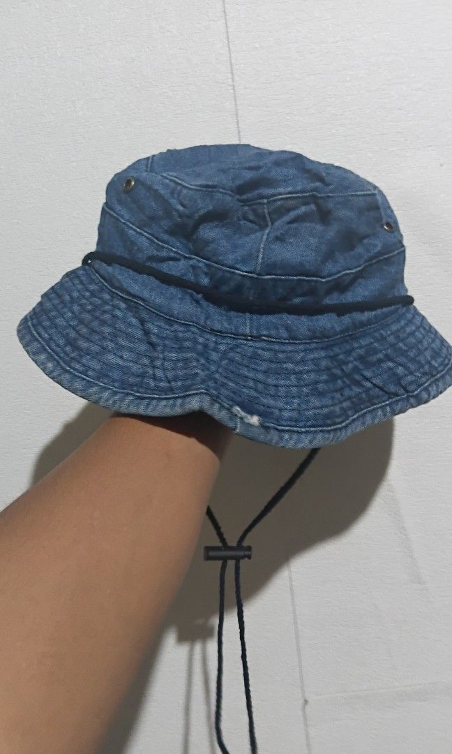 Ralp lauren Denim bucket hat (Category: Caps & Hats) located in Santo Tomas. Submitted by teofilo-thrifted (Listing ID 1444957406, Image 1). Description: ralp lauren denim.bucket hat excellent issue last photo one size fits all price 899 free shipping.